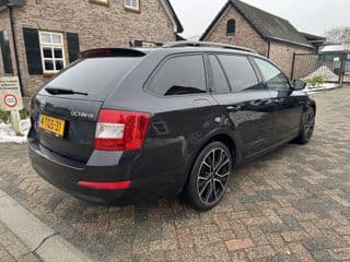 Skoda Octavia thumbnail 5