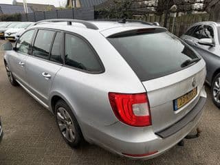 Skoda Superb thumbnail 14