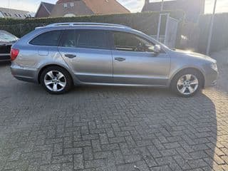 Skoda Superb thumbnail 3