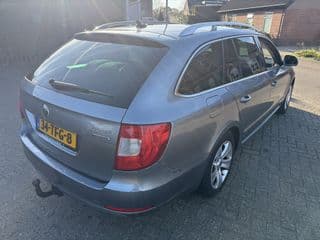 Skoda Superb thumbnail 4
