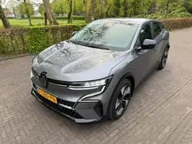 Renault Mégane E-Tech — 2023, 98.189 km