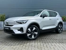 Volvo XC40 — 2025, 5.764 km