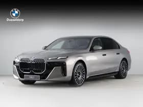 BMW i7 — 2026, 10 km