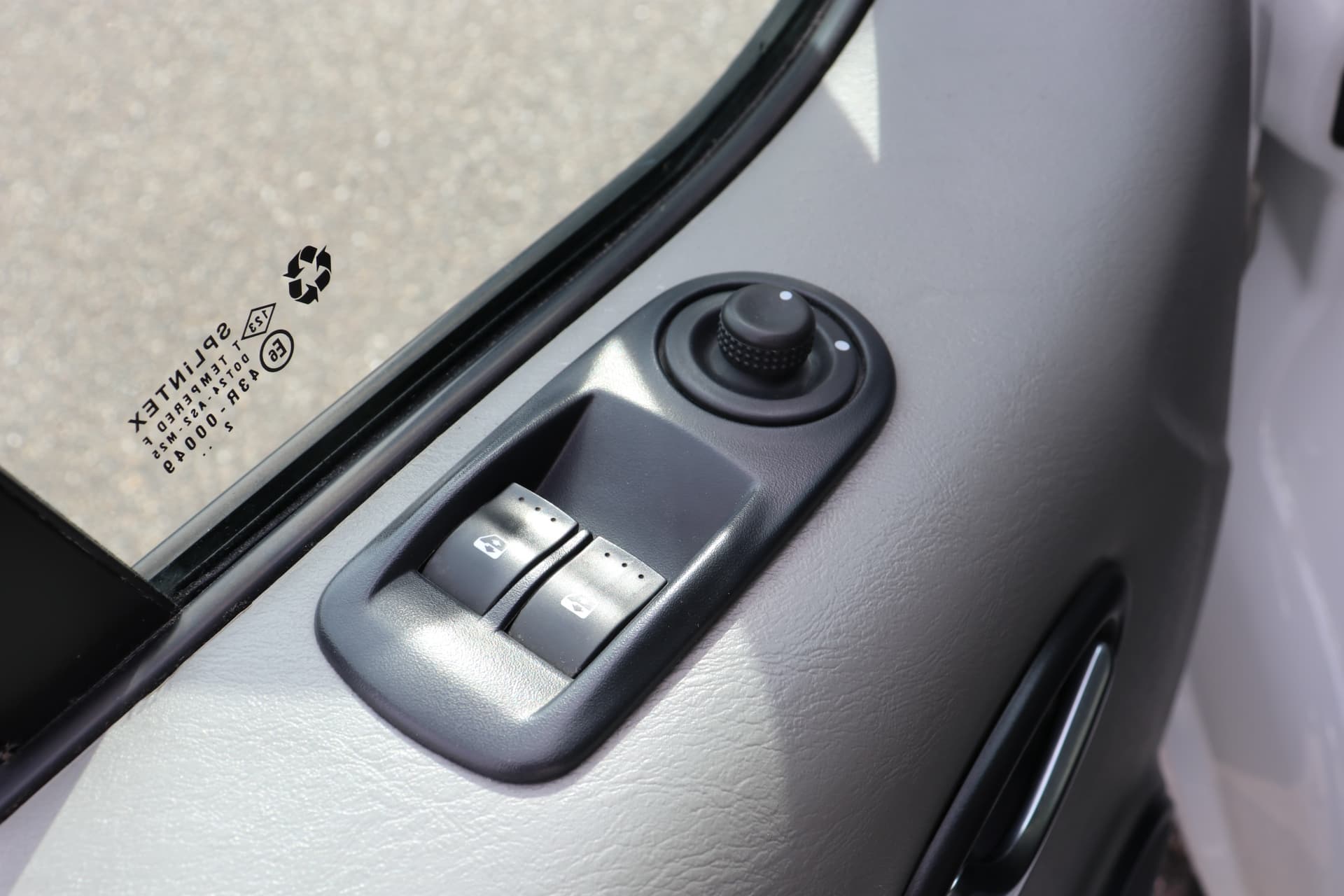 Renault Trafic 2.0 dCi T27 L1H1 Eco Rolstoelwagen thumbnail 11