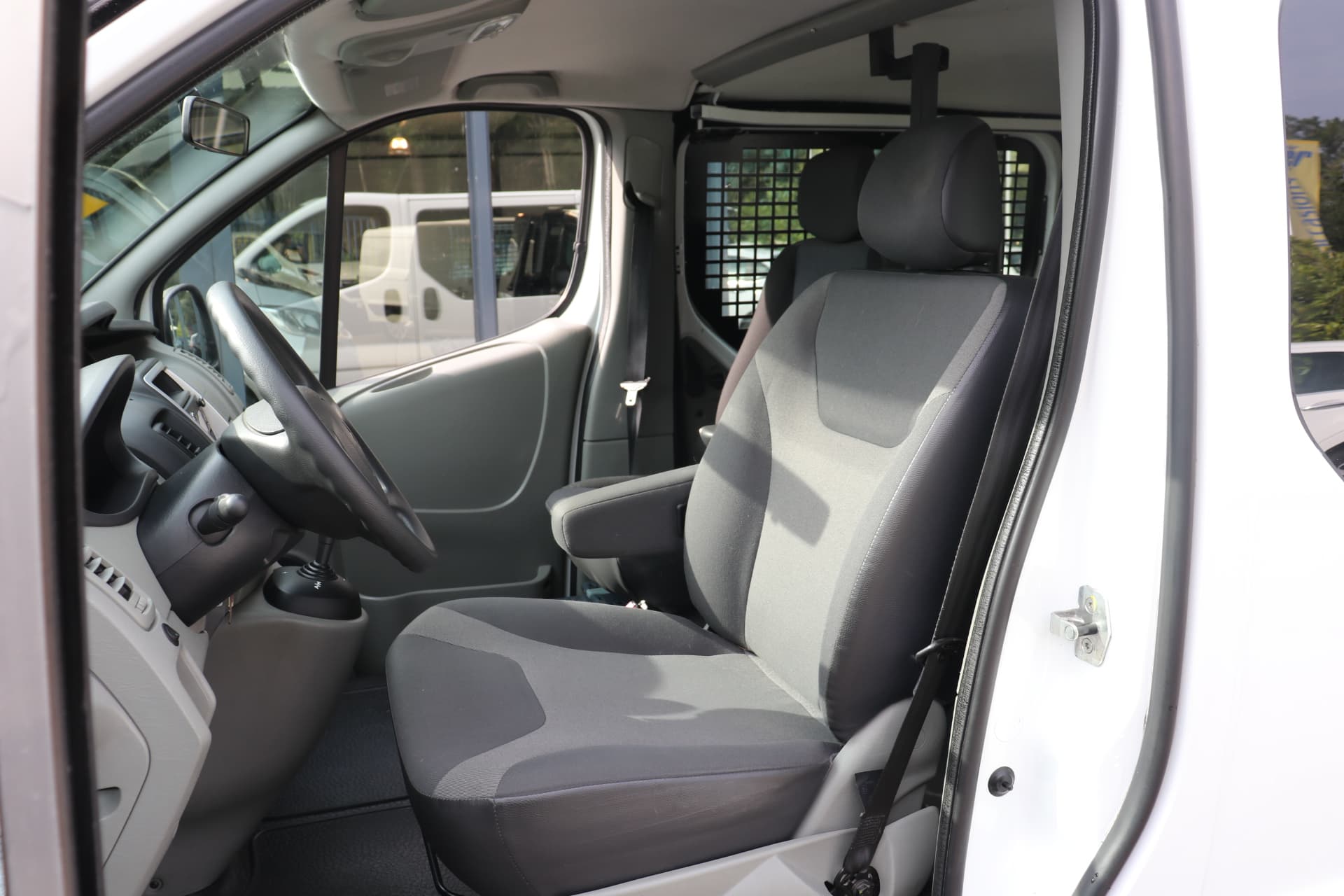 Renault Trafic 2.0 dCi T27 L1H1 Eco Rolstoelwagen thumbnail 12