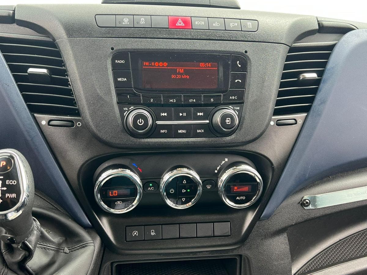 Iveco Daily 35s14 23 Daily 35S14 2.3 thumbnail 11