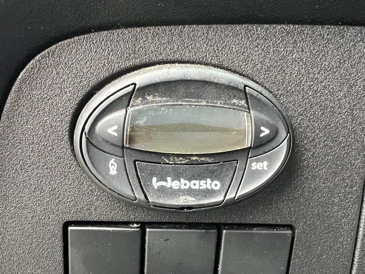 Iveco Daily 35s14 23 Daily 35S14 2.3 thumbnail 22