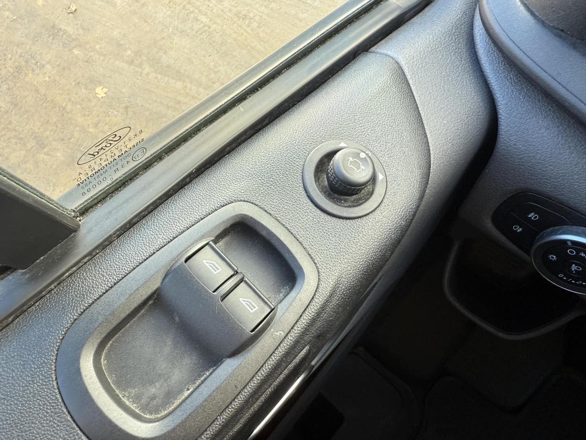 Ford Transit custom 340 10 phev 120pk Transit Custom 340 1.0 PHEV 120PK thumbnail 22