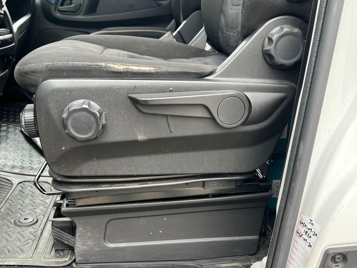 Iveco Daily 35s14 23 Daily 35S14 2.3 thumbnail 24