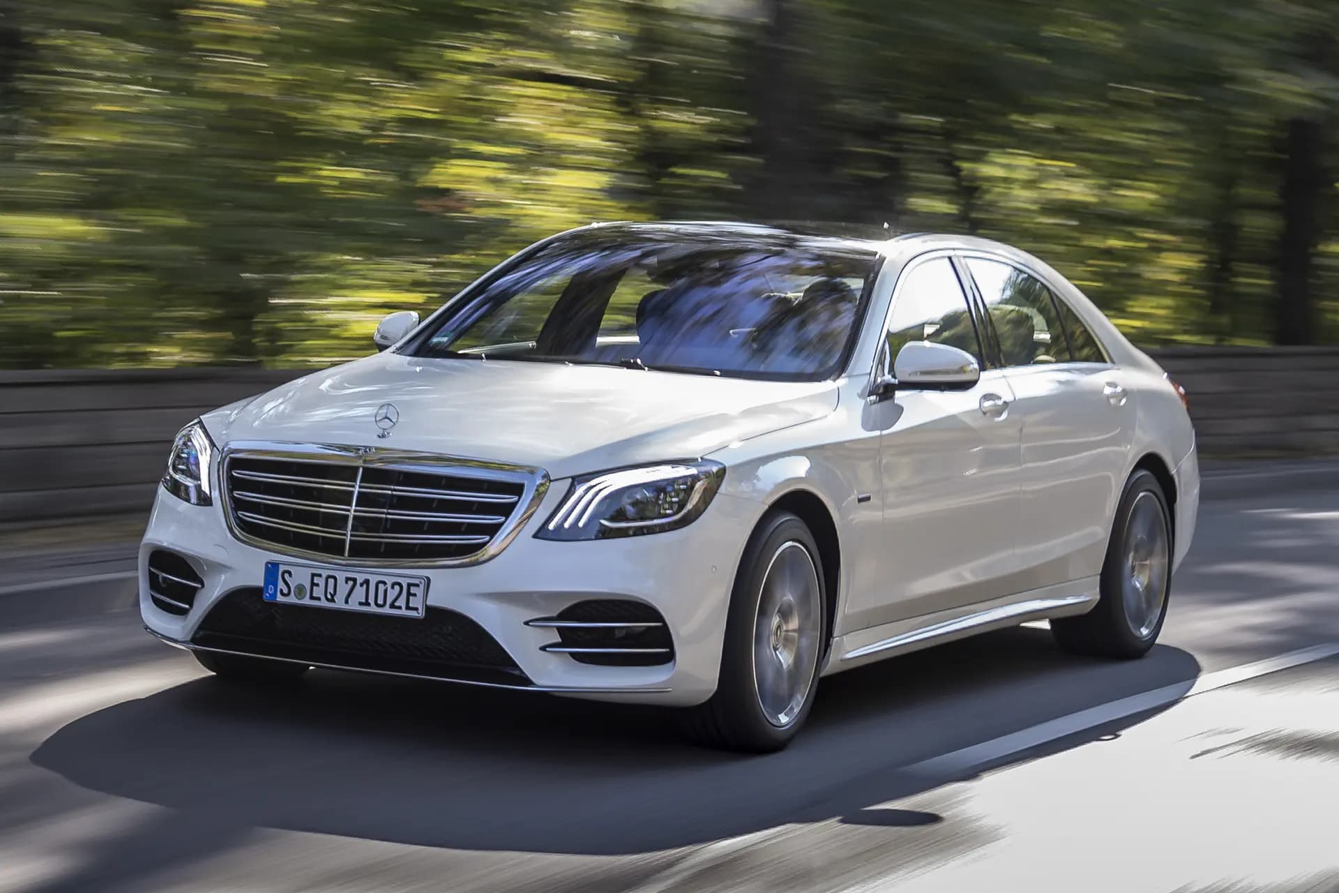 Mercedes-Benz S 560 e kost 120.005 euro