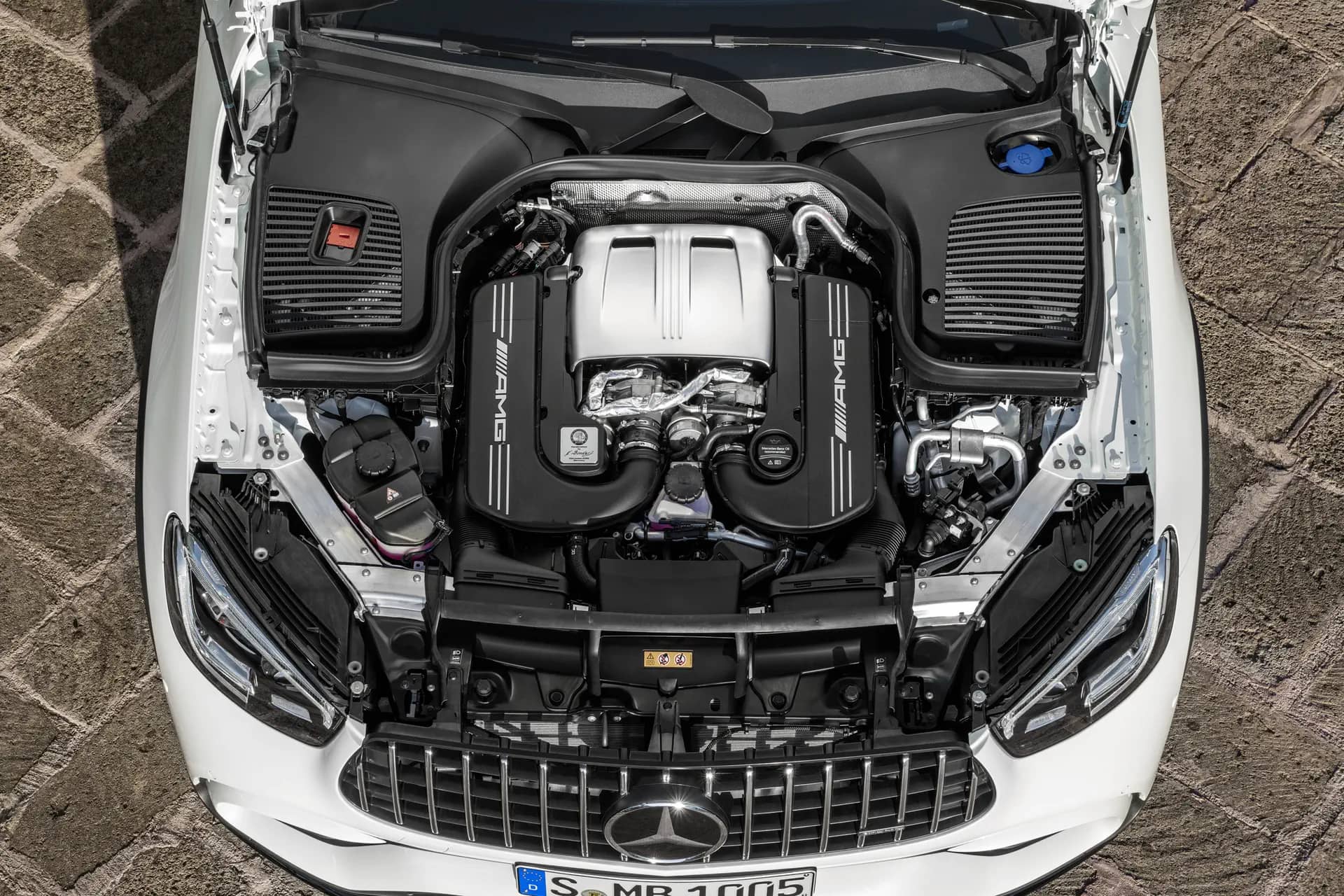 Vernieuwde Mercedes-AMG GLC 63 verbetert record