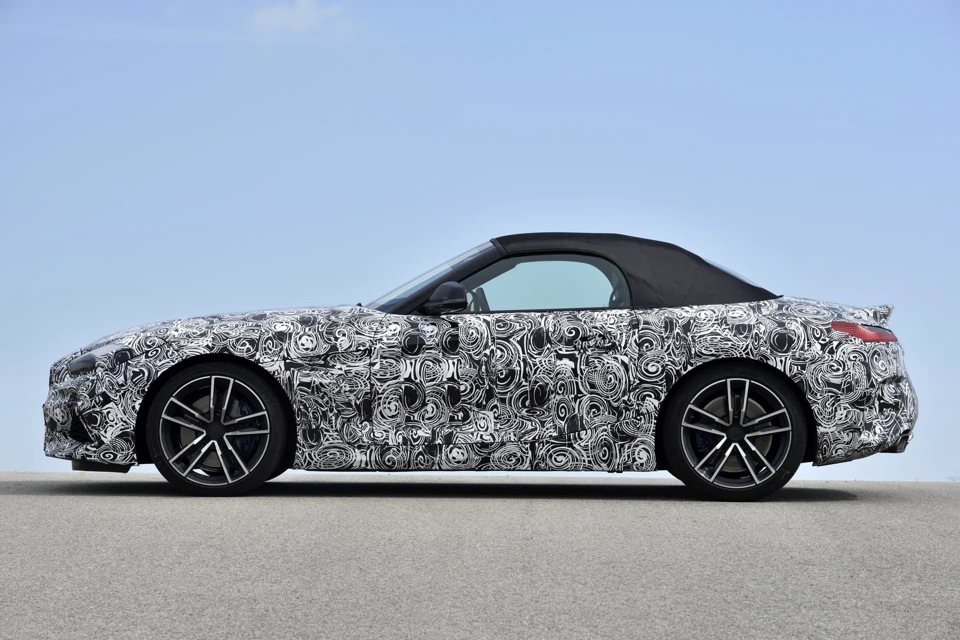 BMW stuurt nieuwe Z4 naar buiten