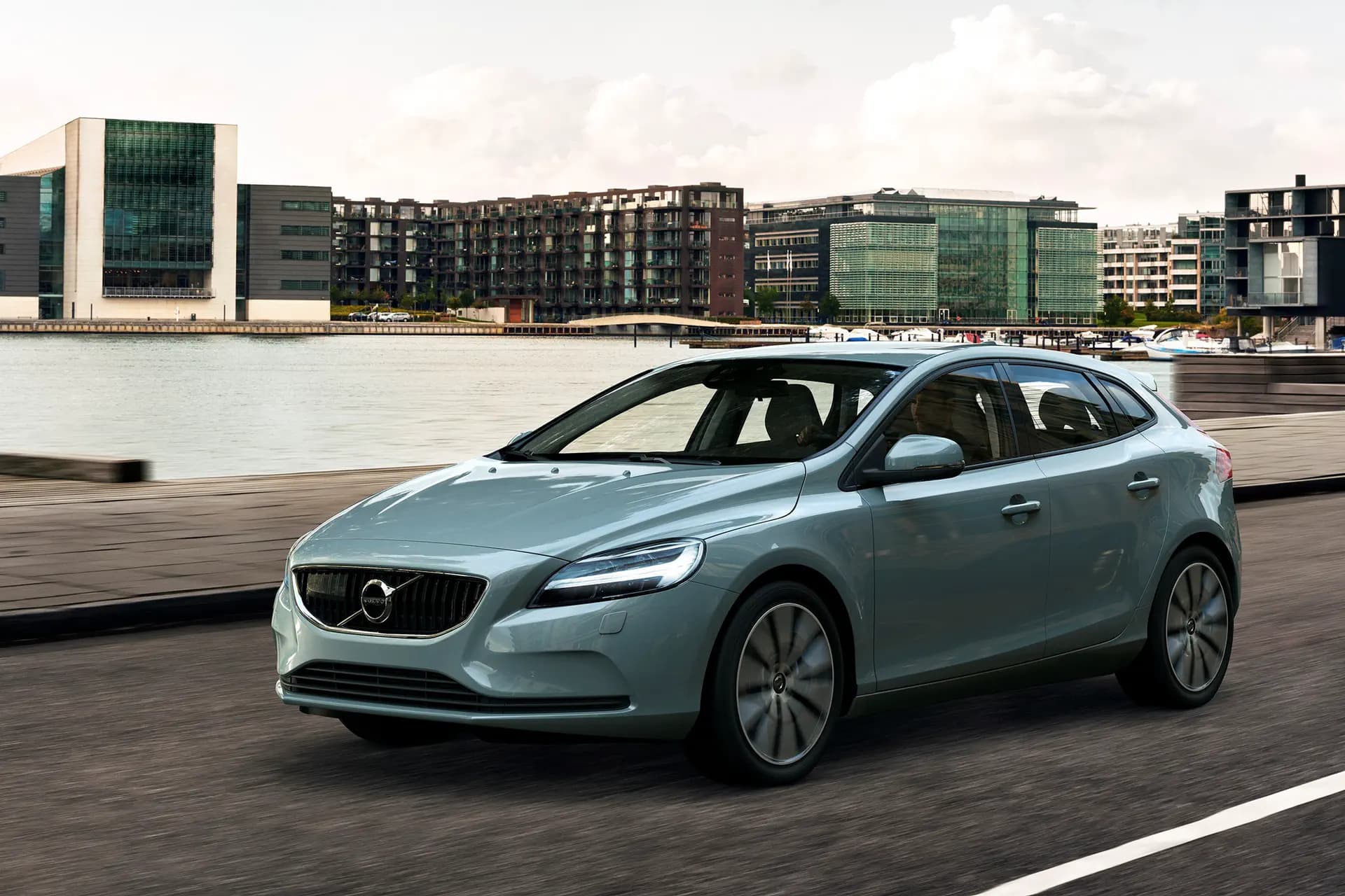Volvo V40 Editions