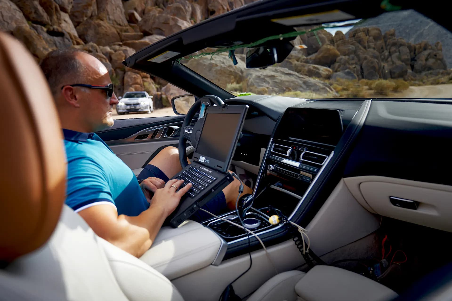 BMW 8 Serie Cabrio is onderweg