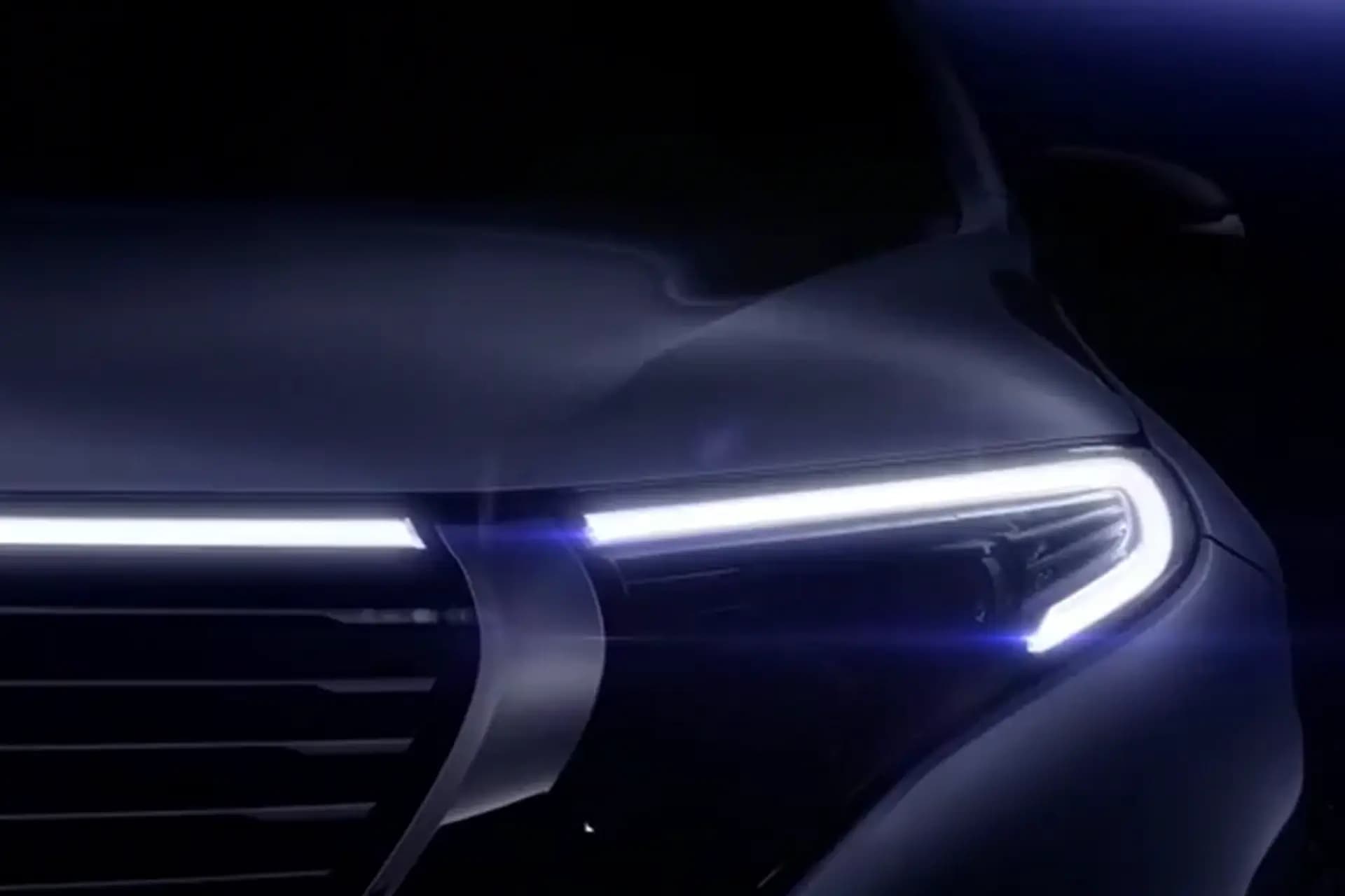 Dashboard Mercedes-Benz EQC alvast te zien