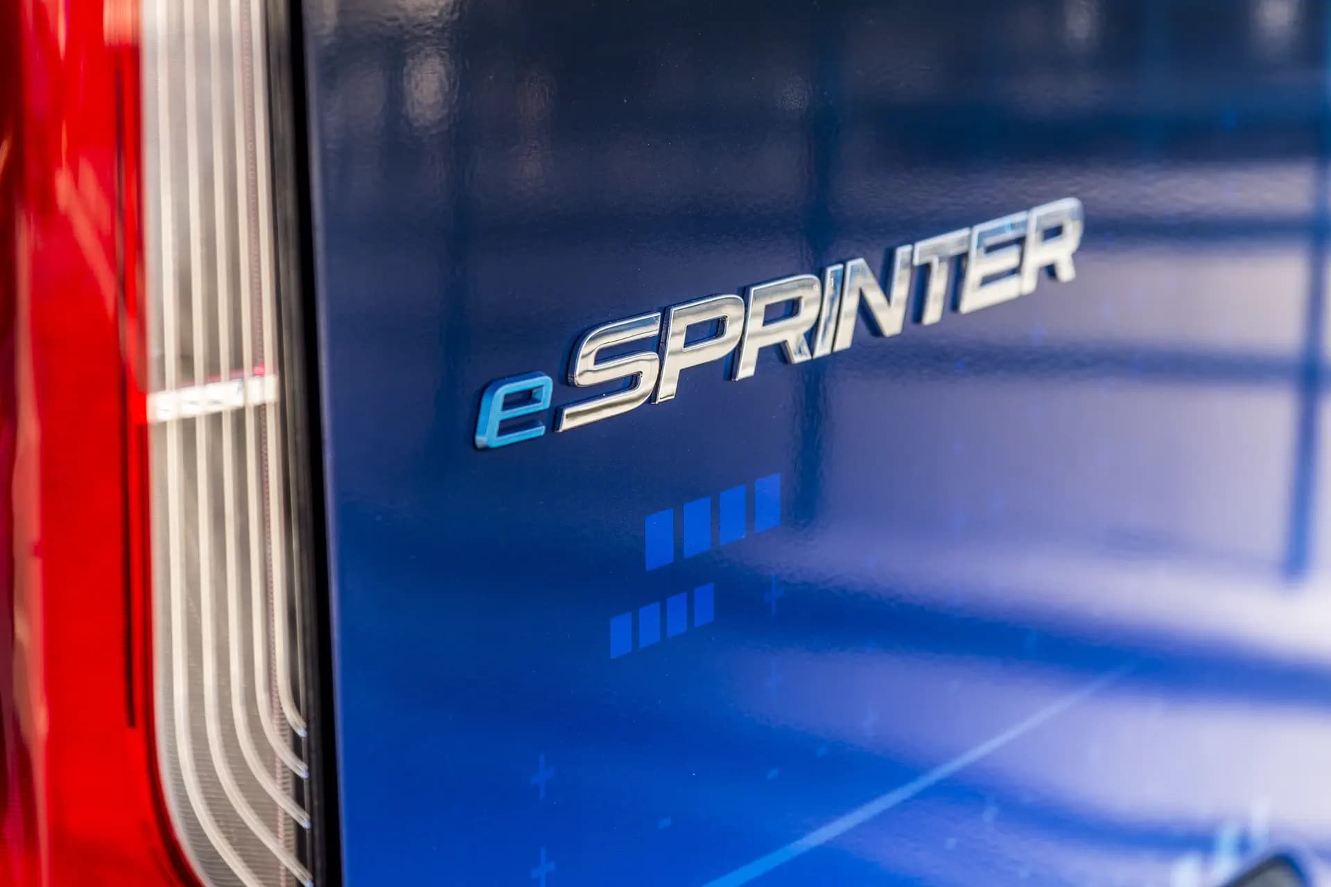 Geruisloos pakketjes bezorgen met de Mercedes-Benz eSprinter