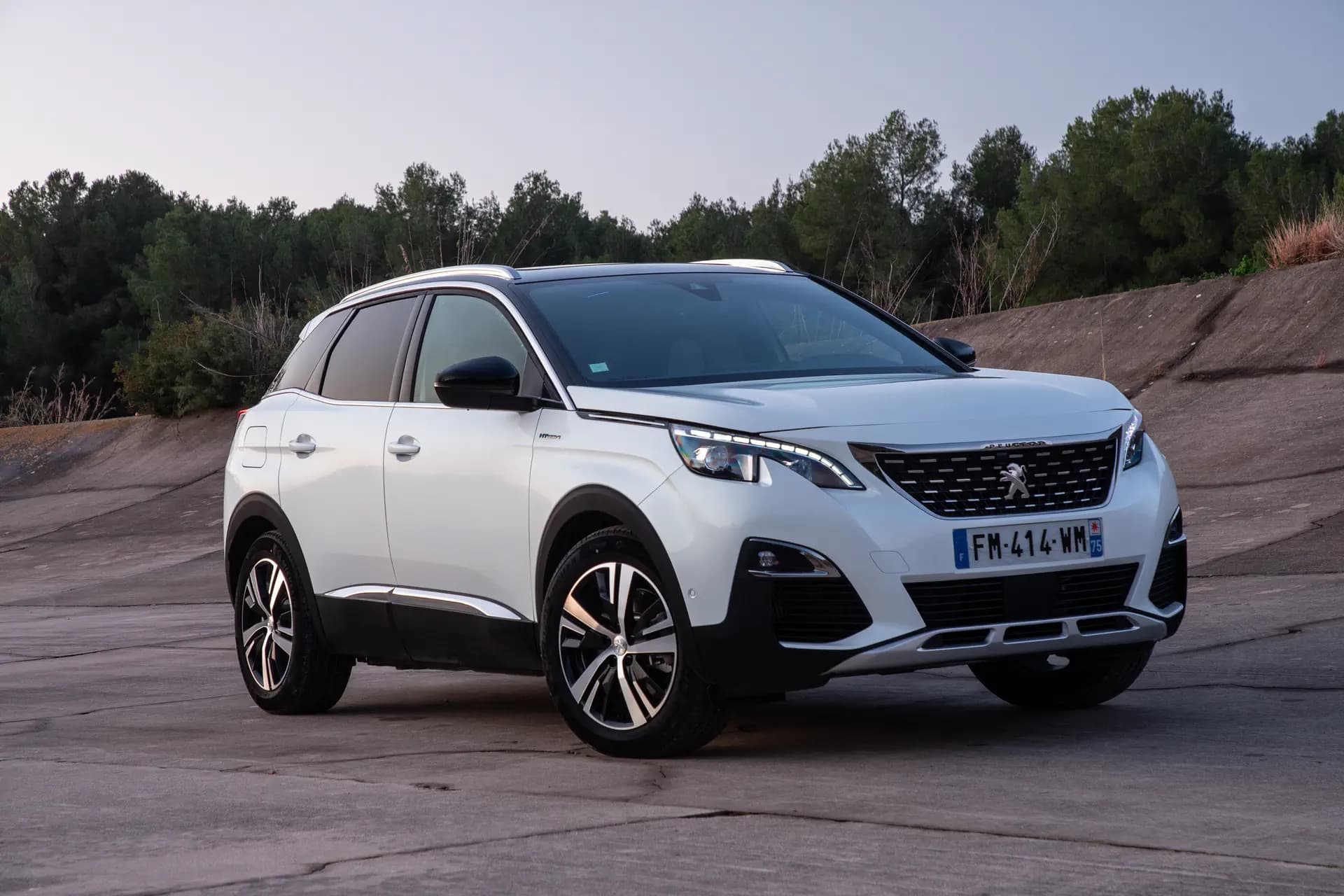 Peugeot 3008 Hybrid4 Première