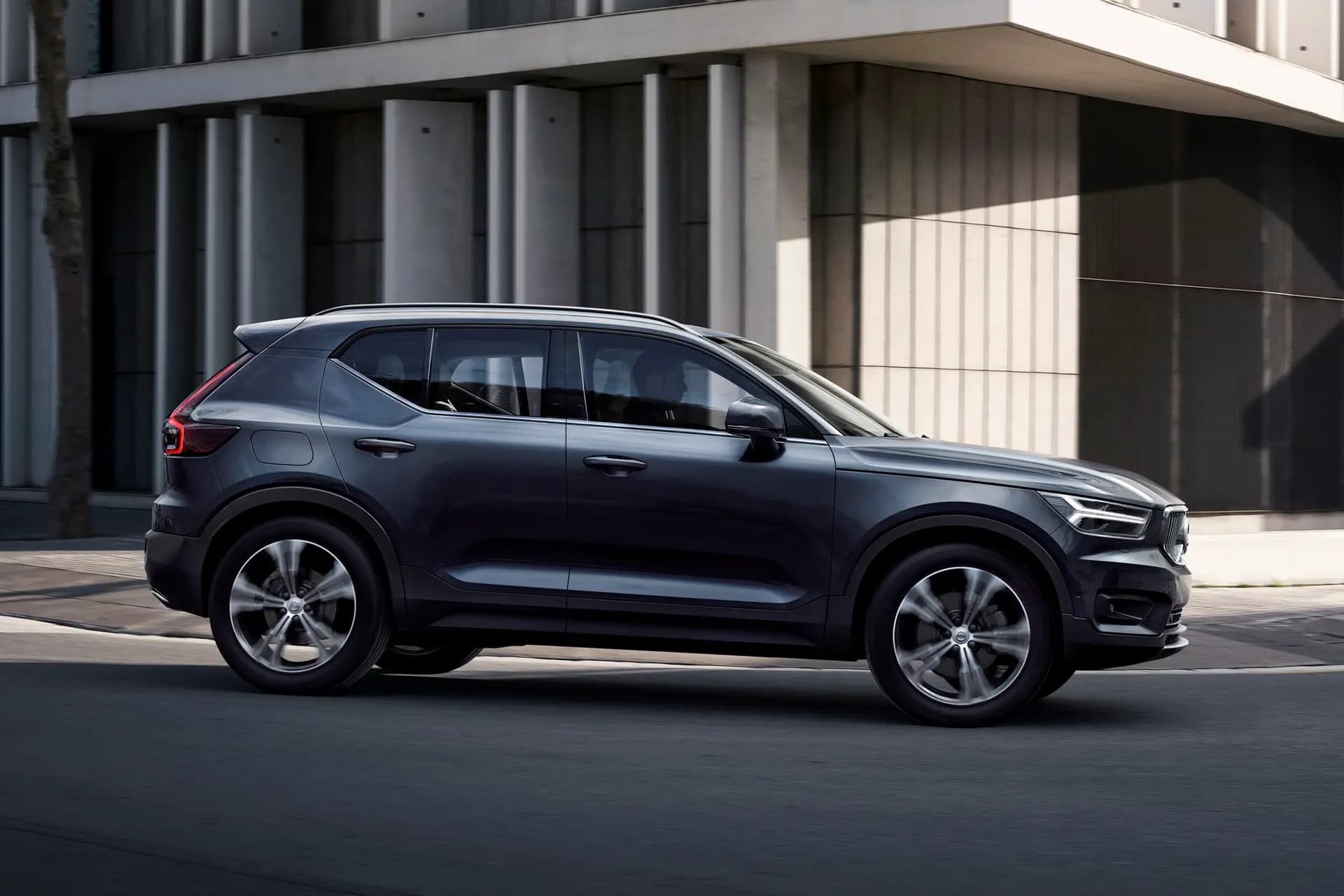 Volvo start met de levering van zijn eerste driecilindermotor ooit