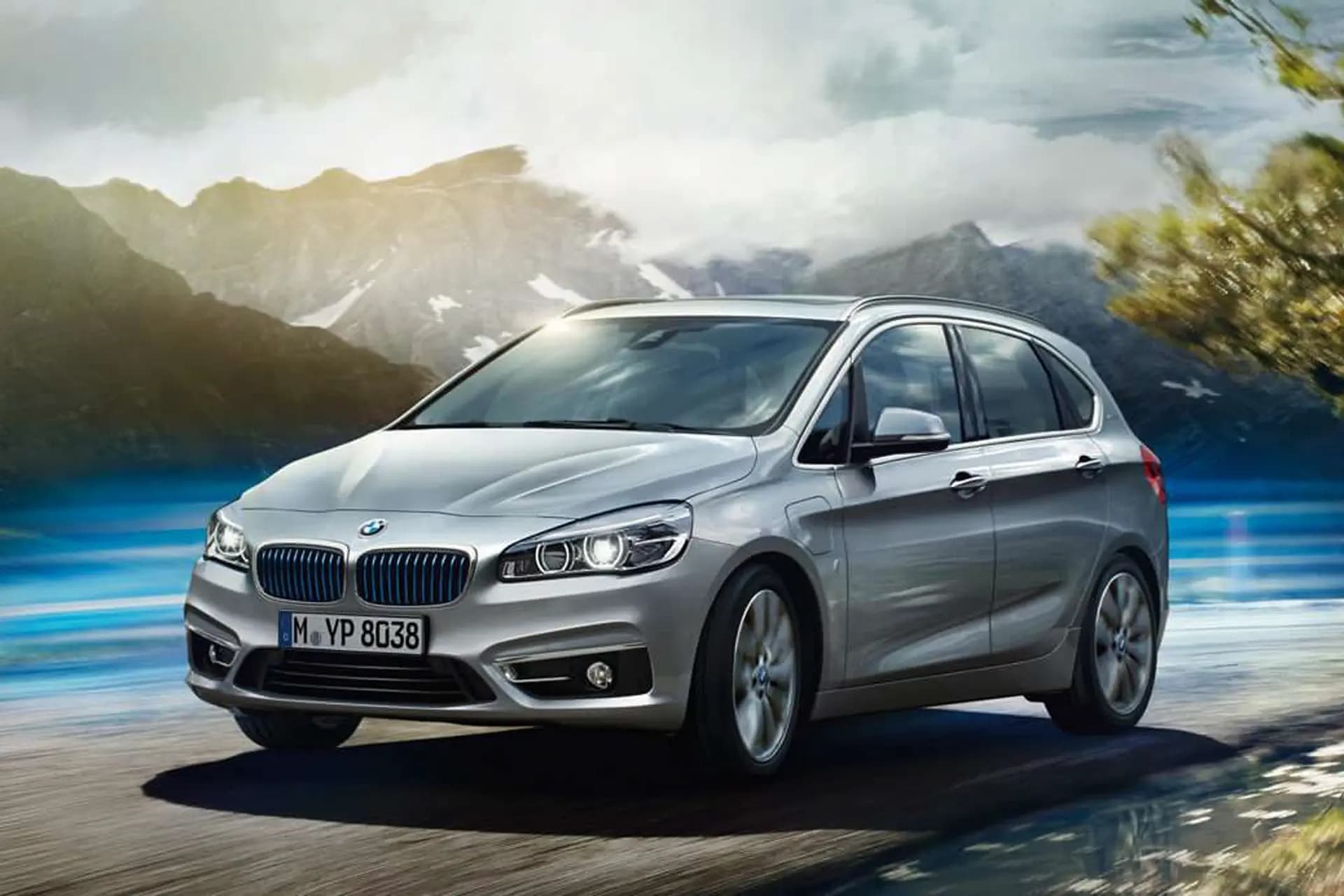 BMW 225xe met gratis High Executive-pakket