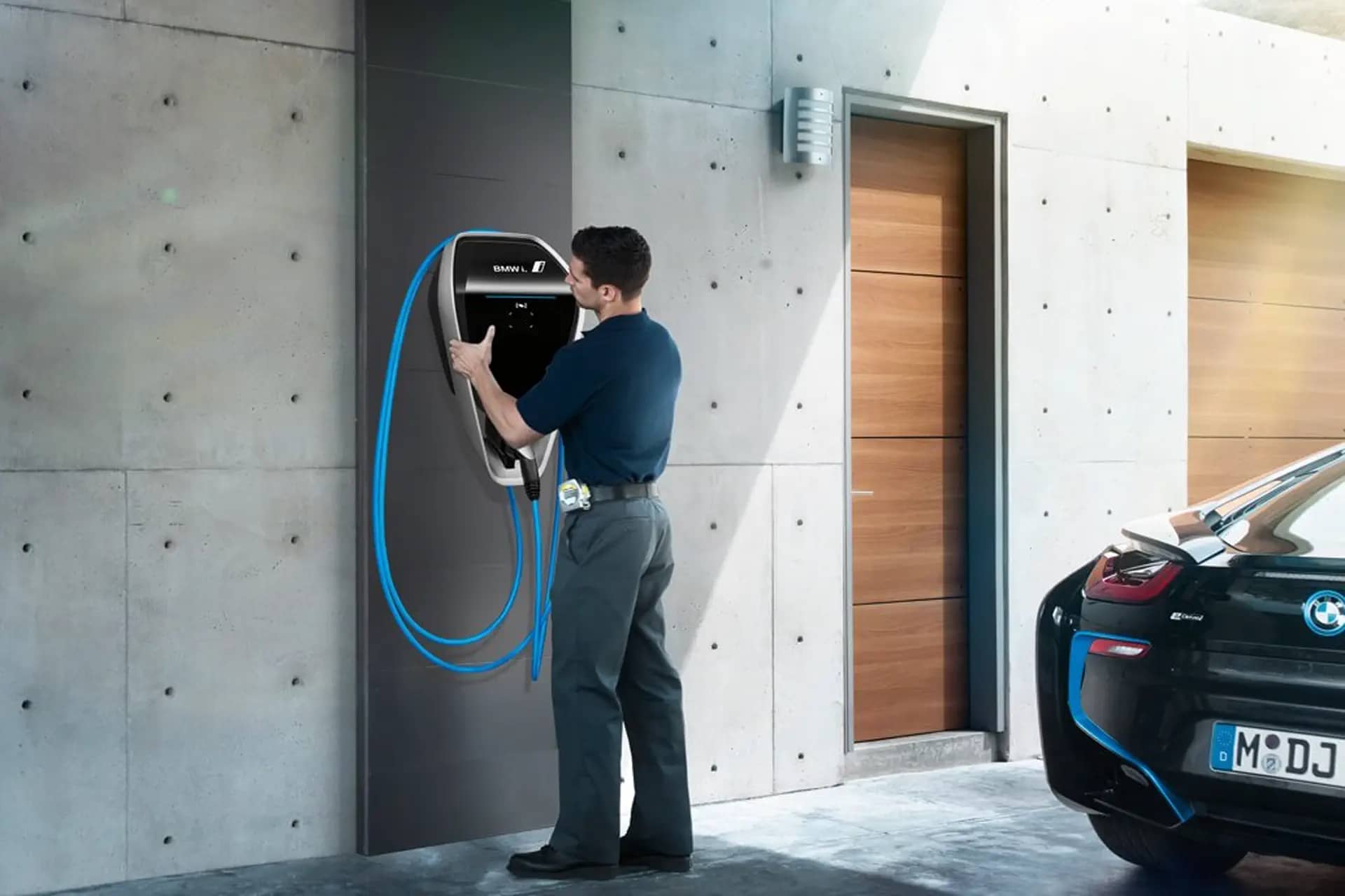 Gratis installatie wallbox bij aankoop stekkerauto BMW