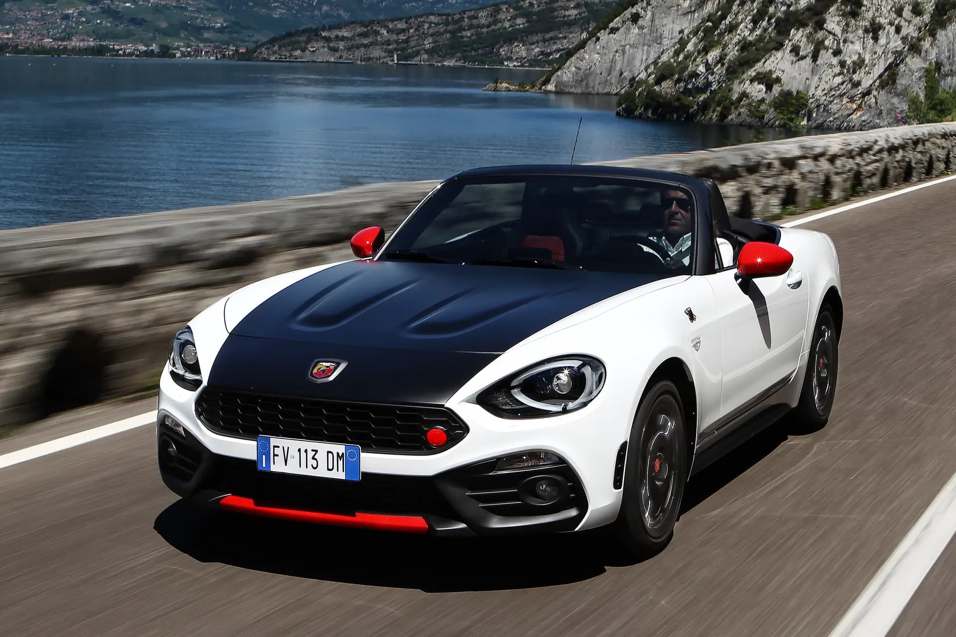 Open Abarth rijden met private lease