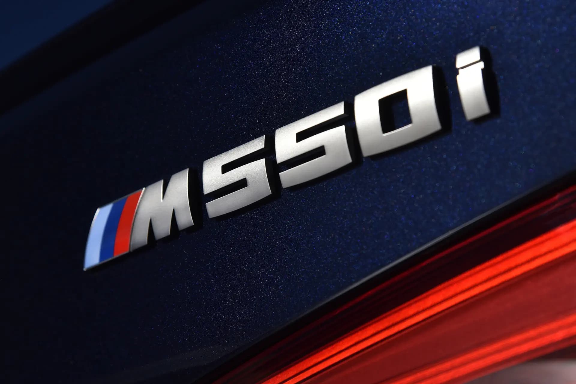 BMW M550i xDrive keert terug met meer vermogen
