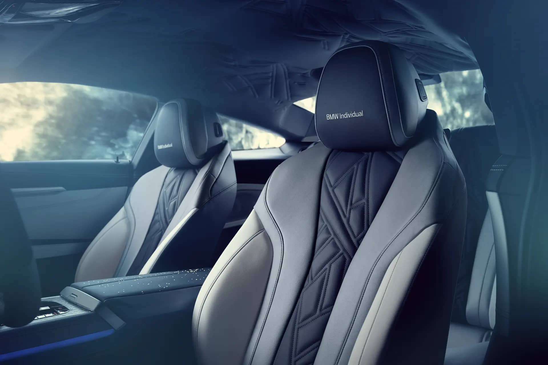 Buitenaards: BMW M850i Night Sky