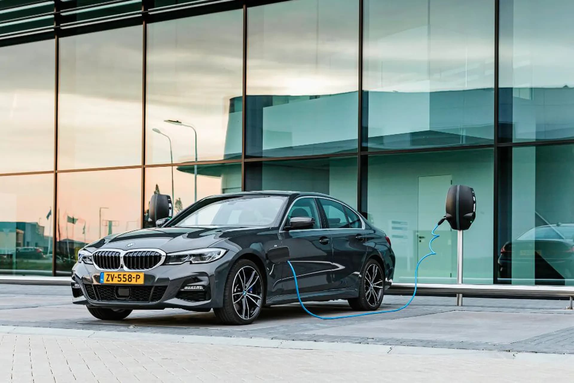 Actiemodel: BMW 330e eDrive Edition