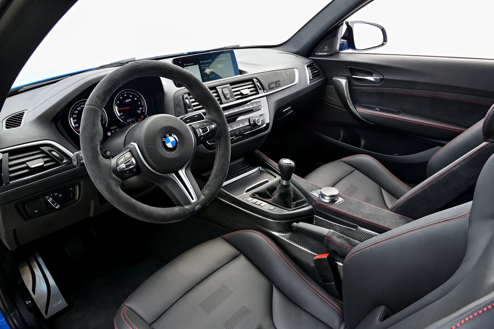 BMW M2 CS onttroont M2 Competition