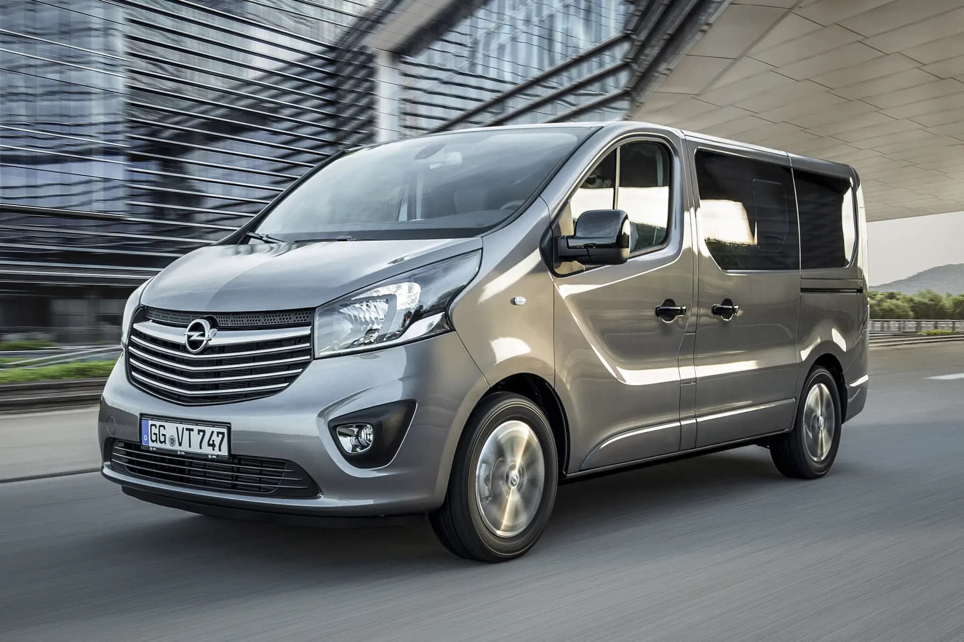 Prijzen luxe versies Opel Vivaro Combi bekend