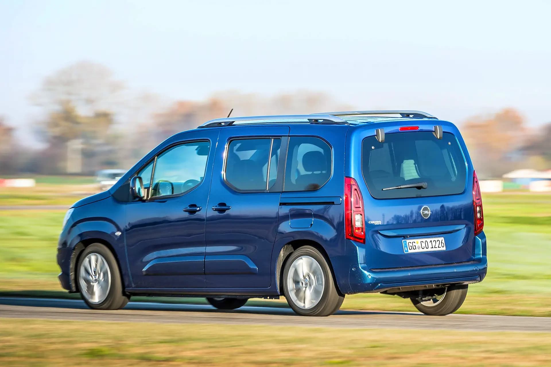 Opel Combo Tour met 130 pk sterke 1.2 benzinemotor in prijslijst