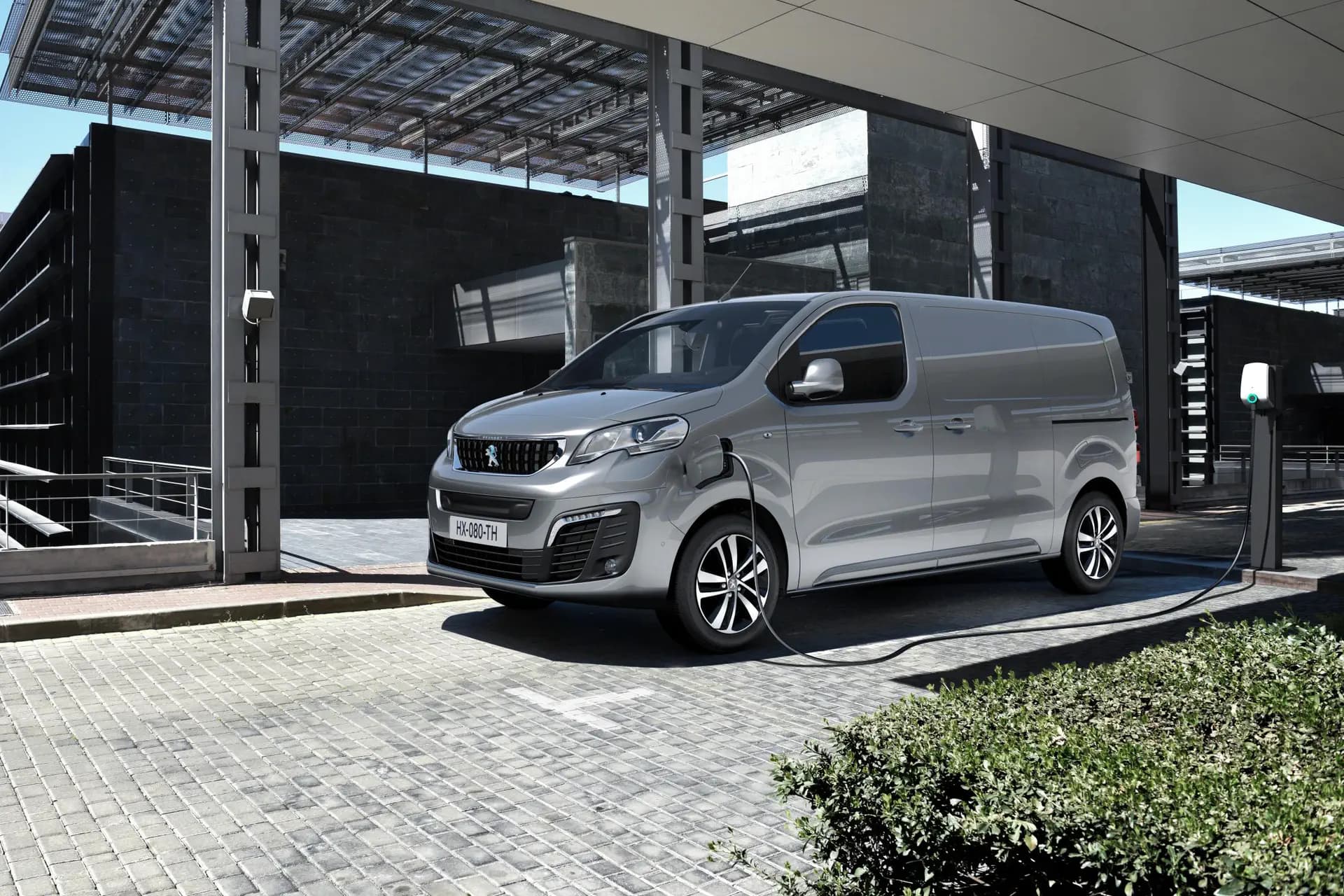 Peugeot bevestigt komst e-Expert