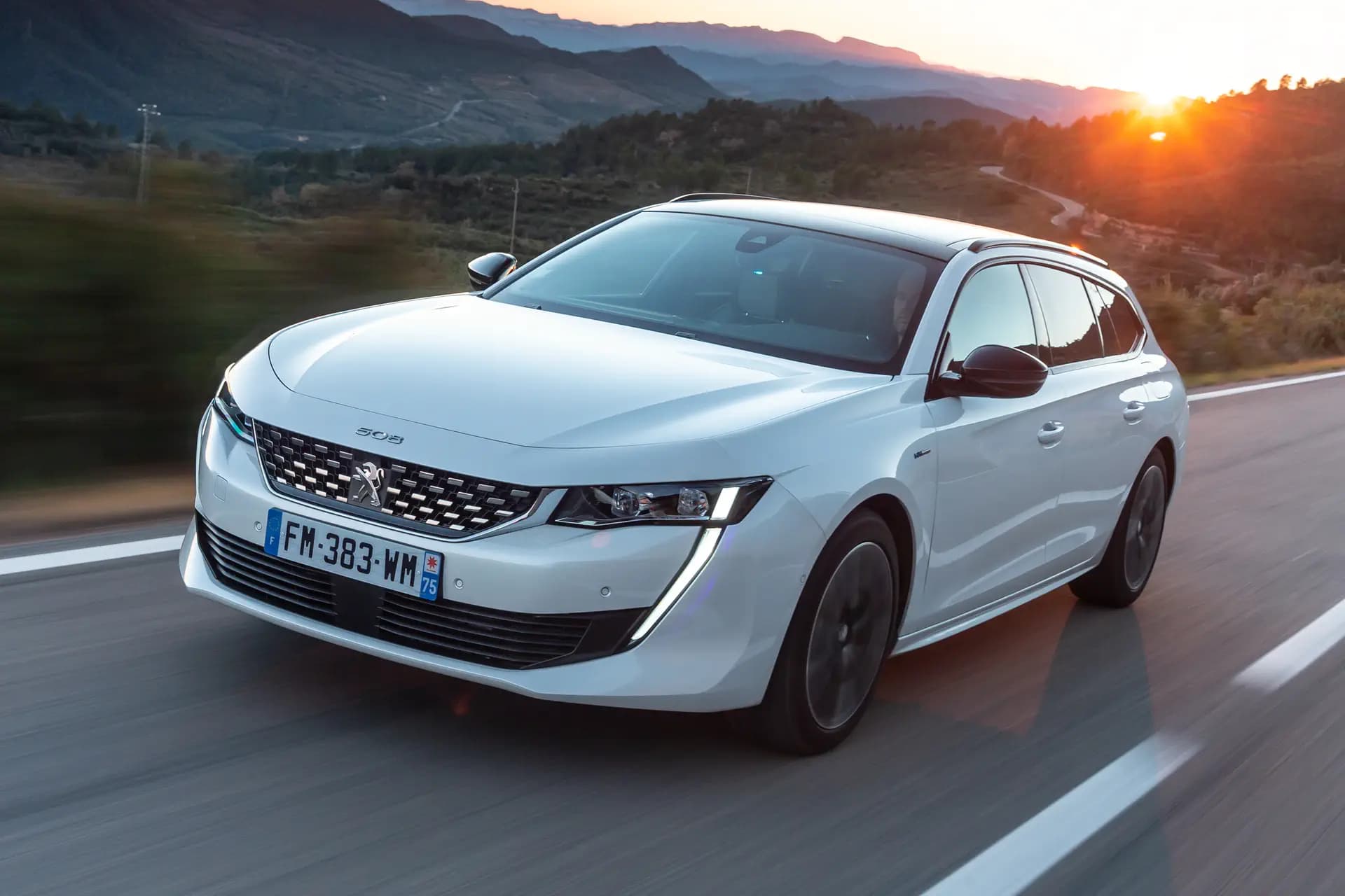 Peugeot 508 SW Hybrid Première