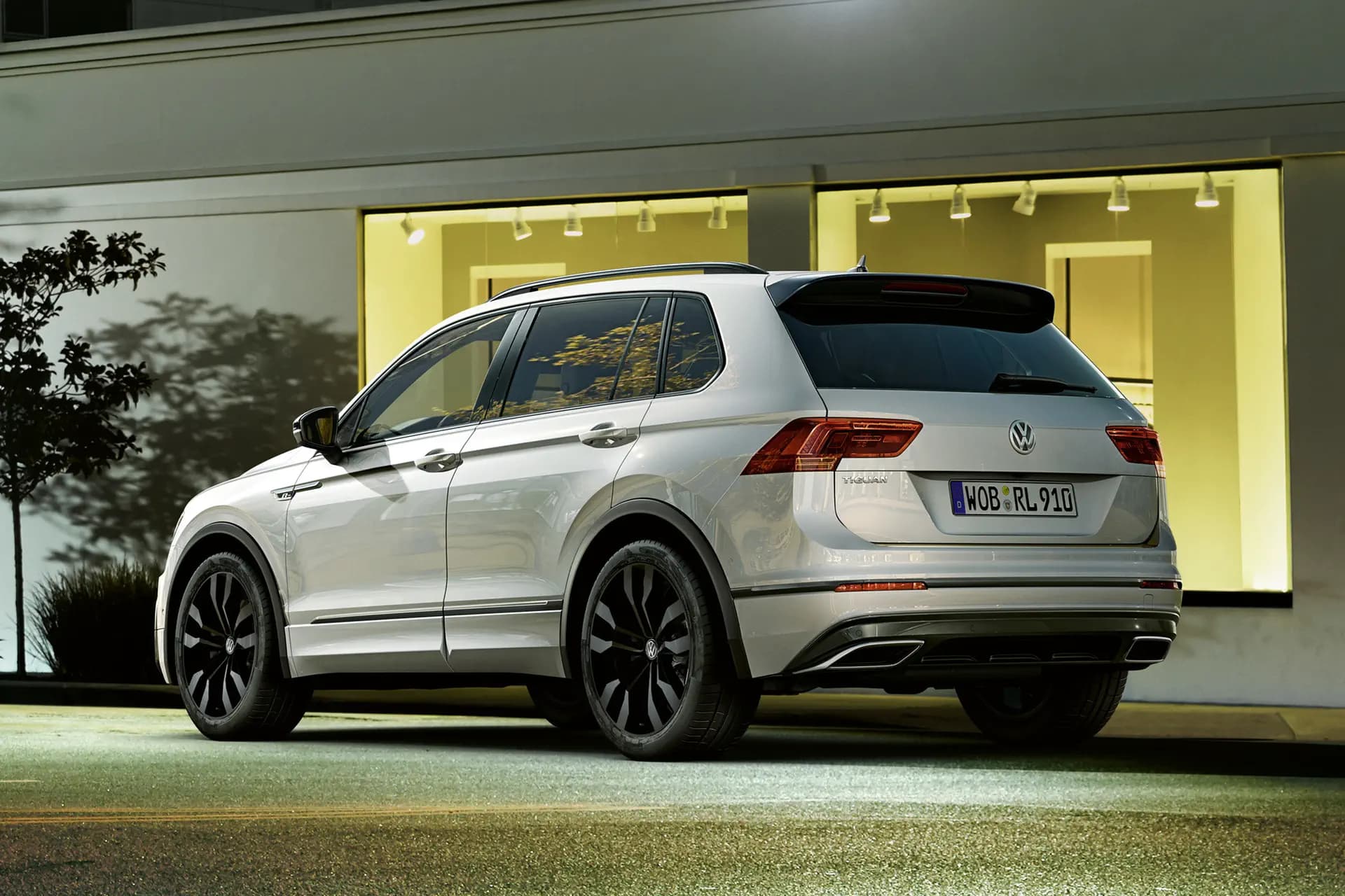 Black Friday bij Volkswagen met Touareg R-Line Black Style