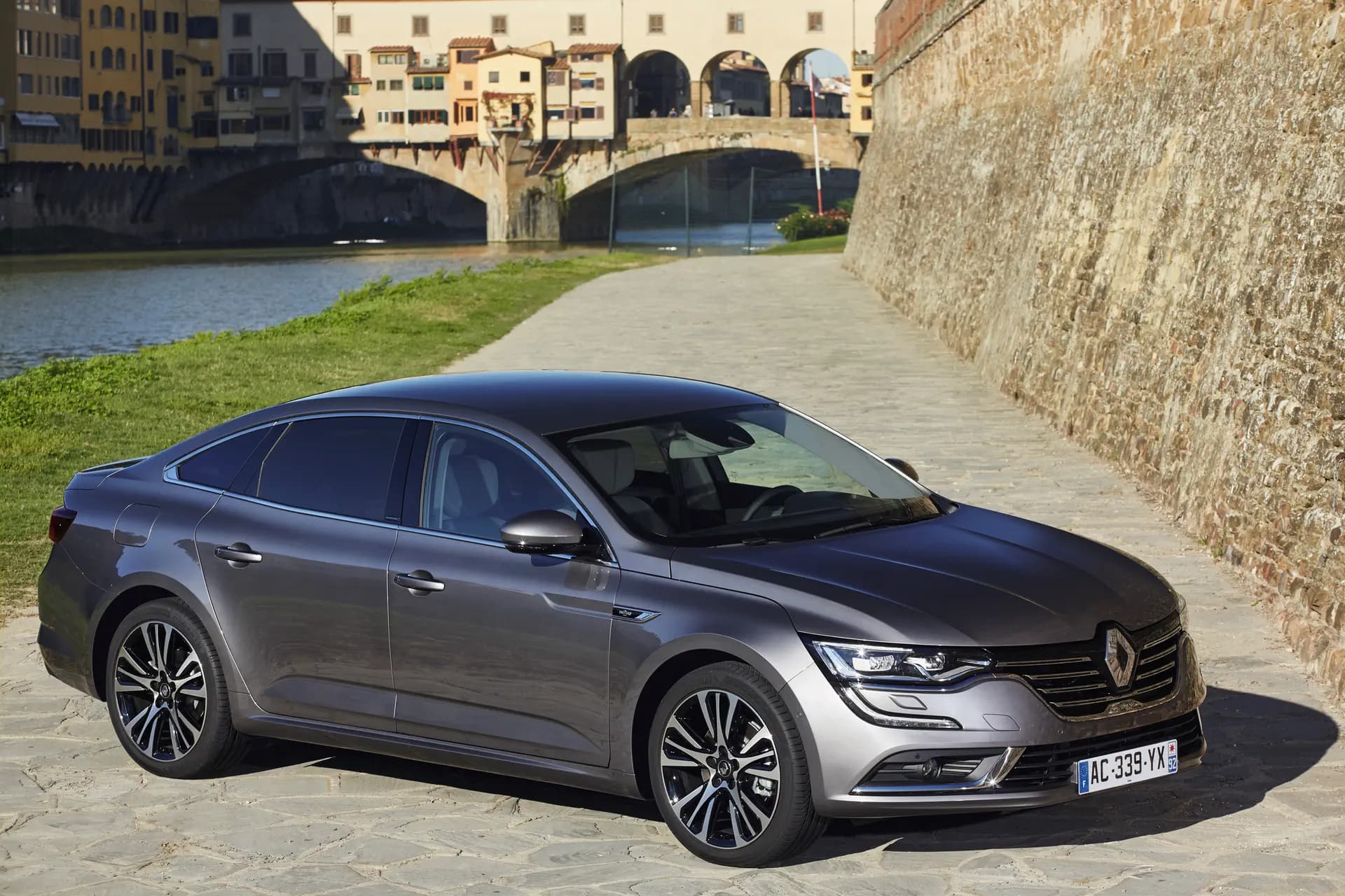 Renault Last Minute Deals