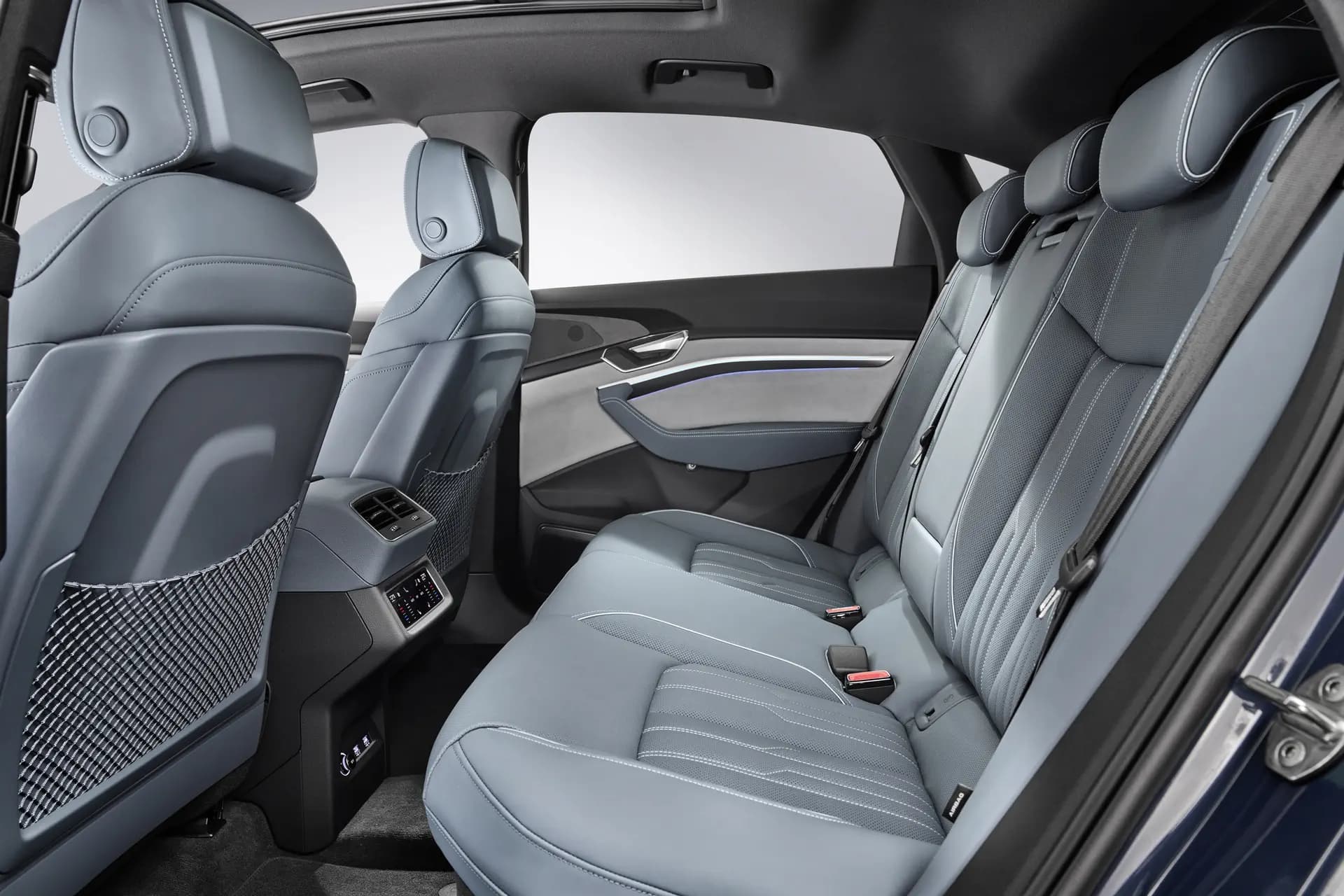 Gestroomlijnd broertje: Audi e-tron Sportback