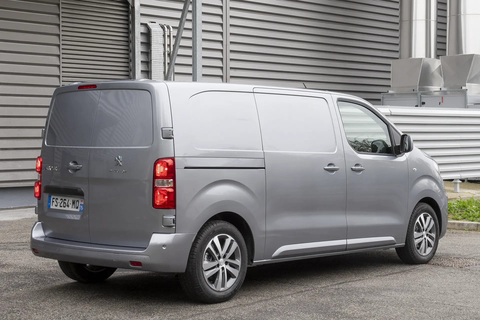 Peugeot e-Expert tot International Van of the Year 2021 verkozen