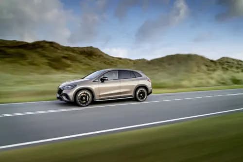 Mercedes-Benz breidt EQE SUV-modelfamilie uit met nieuw instapmodel: de EQE SUV 300