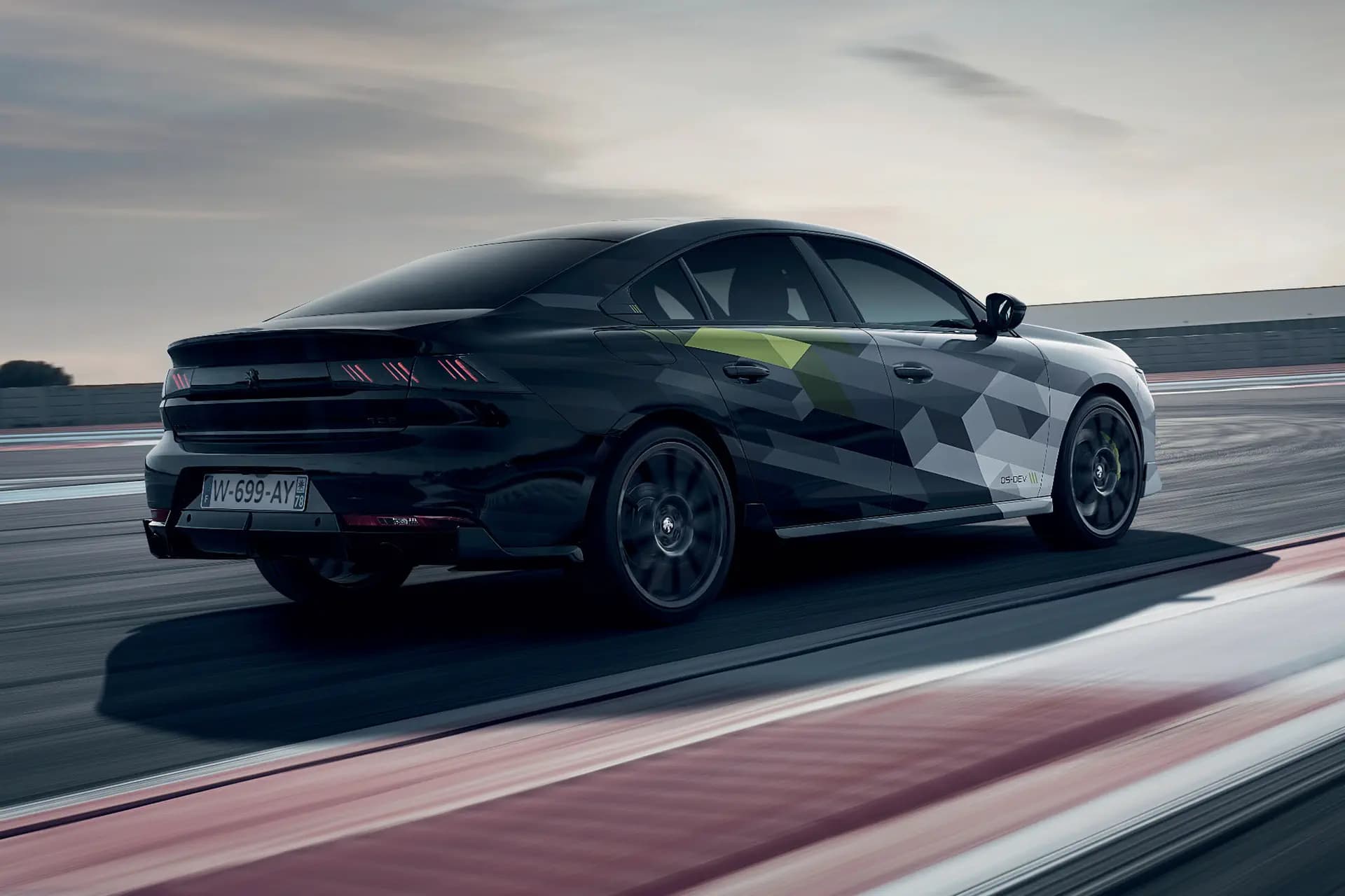 Peugeot 508 Sport Engineered HYbrid4 nu te koop