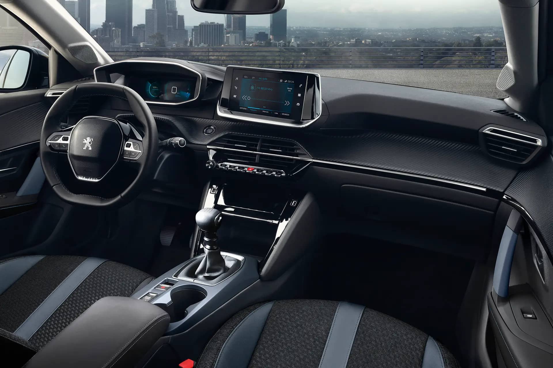 Nieuwe Peugeot 2008: niet de veilige weg