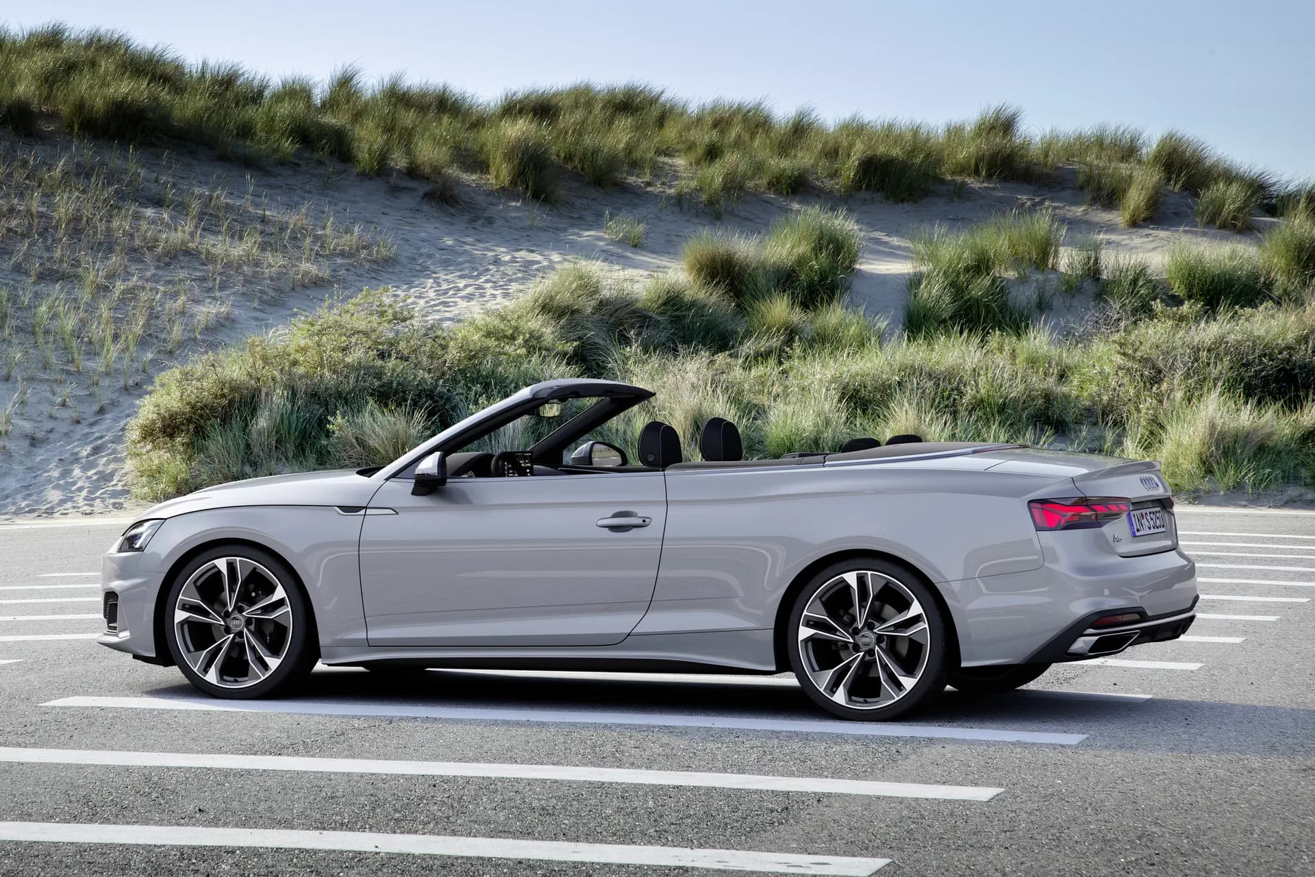 Audi plakt prijskaartjes op vernieuwde A5