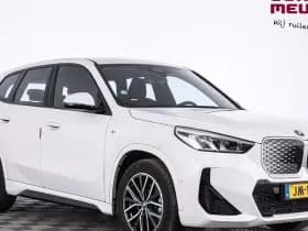 BMW IX1 eDrive20 67 kWh M-Sport *SOH 99%* Full LED | NAVI | CAMERA | Half LEDER