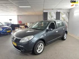 Dacia meer Sandero 1.6 Lauréate Apk Nieuw,Airco,E- Ramen,N.A.P,Lm velgen,Trekhaak,5Deurs,2 sleutels,Topstaat!!