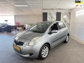 Toyota meer Yaris 1.3 VVTi Sol Apk Nieuw,2e eigenaar,Airco,E- Ramen,N.A.P,Lm velgen,weinig kilometers,Topstaat!!