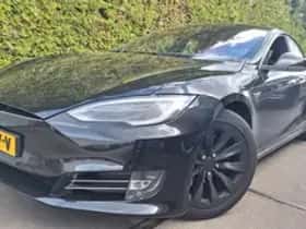Tesla Model S (2018)