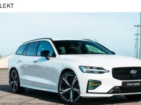 Volvo V60 T6 Plug-in hybrid AWD Plus Dark / I Love Sweden uitvoering / Exterieur Styling kit / 19" Velgen / Sport stoelen /