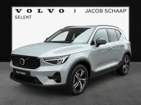 Volvo XC40 2.0 B4 Plus Dark / Panoramadak / Lederen bekleding / Trekhaak / Parkeerverwarming /
