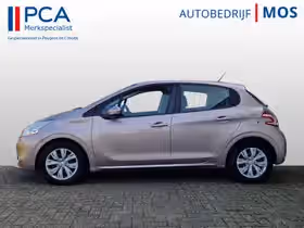 Peugeot 208 (2012)