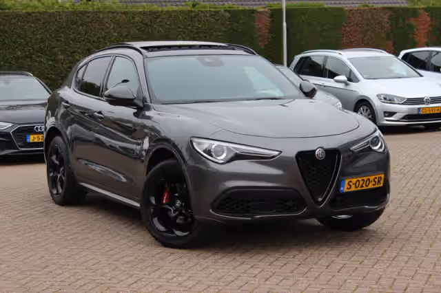 Alfa Romeo Stelvio (2020)
