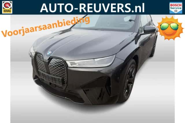 BMW iX (2023)